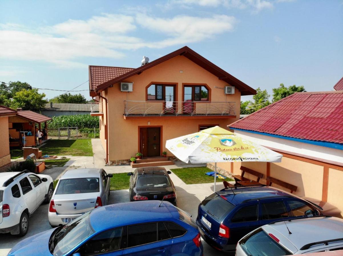 Pensiunea Cosmin Corbu  Ngoại thất bức ảnh